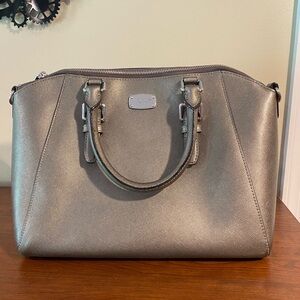 EUC Michael Kors Saffiano real Leather shoulder/handbag 14Wx11Hx5”D no callouts